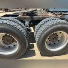 1999 Peterbilt 377 T/A Truck Tractor