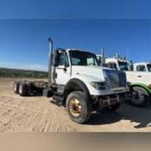 International 7600 T/A Cab and Chassis