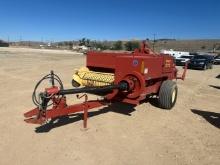 New Holland 575 Baler