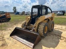 John Deere 332 rubber tire skid steer