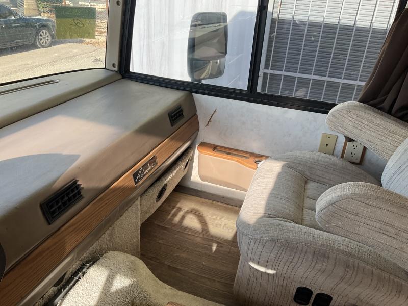 2000 Winnebago WFG35U Motorhome