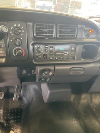 2002 Dodge Ram 3500 U/T