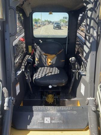 New Holland L170 Skid Steer