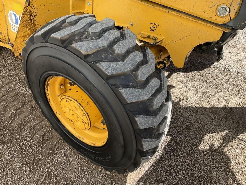 2017 John Deere 210L EP Skip Loader