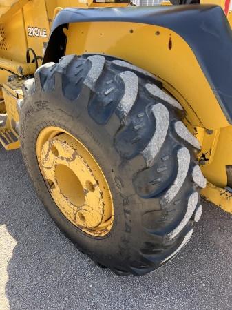 John Deere 210 Skip Loader