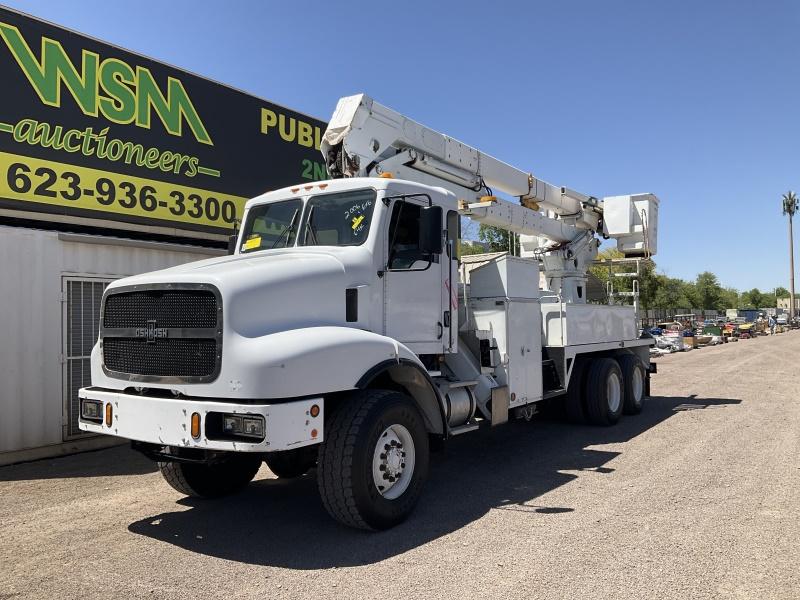 2006 Oshkosh F-2146 Bucket Truck