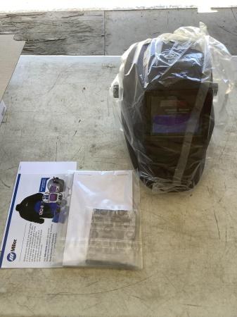 MILLER CLASSIC SERIES WELDING HELMET