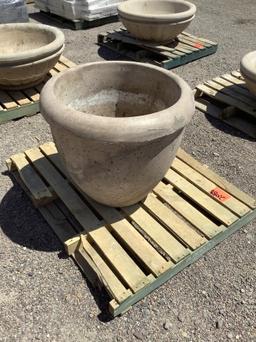 CONCRETE POT