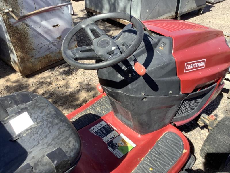 CRAFTSMAN T2200 RIDING LAWN MOWER