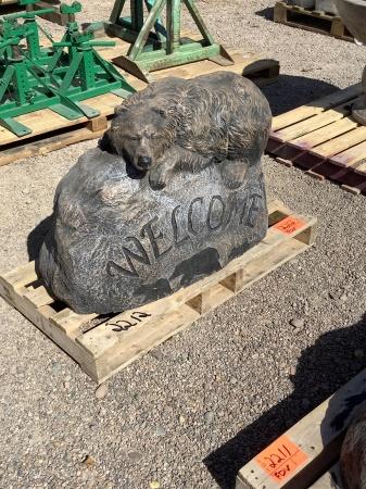 CONCRETE WELCOME BEAR