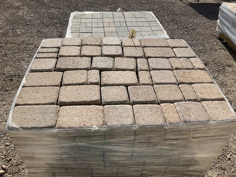 PALLET OF STONE PAVERS