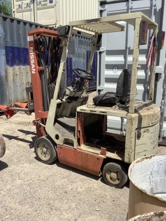 NISSAN ELECTRIC FORKLIFT