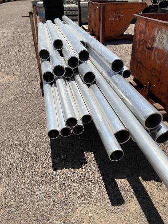 RACK OF ASST ALUMINUM PIPE