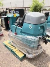 TENNANT T7 RIDE ON FLOOR CLEANER