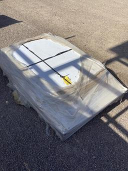 PALLET OF STEEL MOUNTING PLATES