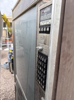 TRUE FRIDGE & VENDING MACHINE