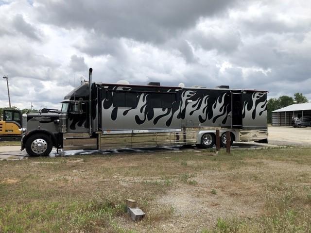 2001 KINGSLEY COACH W/PETERBILT TRACTOR