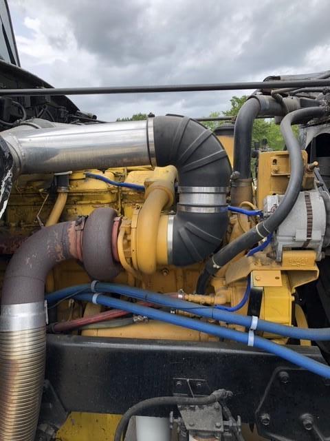 2001 KINGSLEY COACH W/PETERBILT TRACTOR