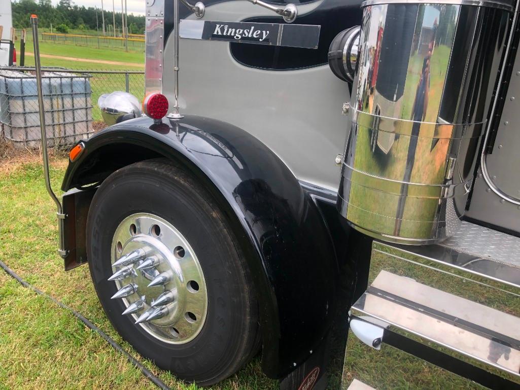 2001 KINGSLEY COACH W/PETERBILT TRACTOR