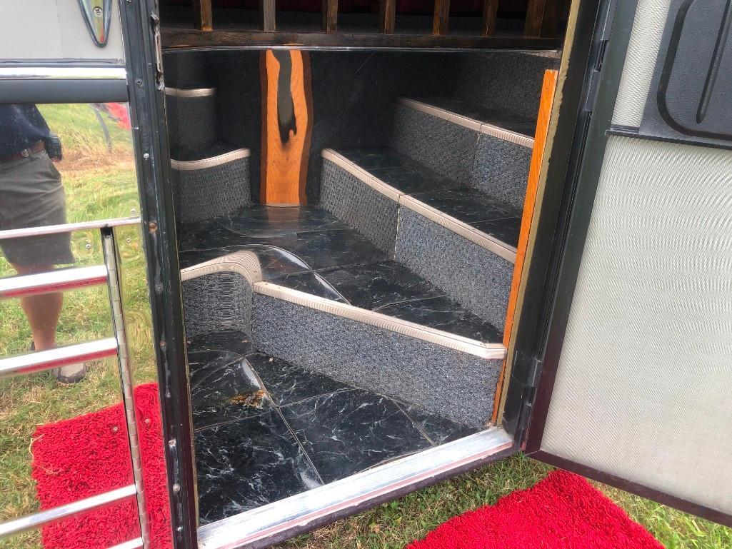 2001 KINGSLEY COACH W/PETERBILT TRACTOR