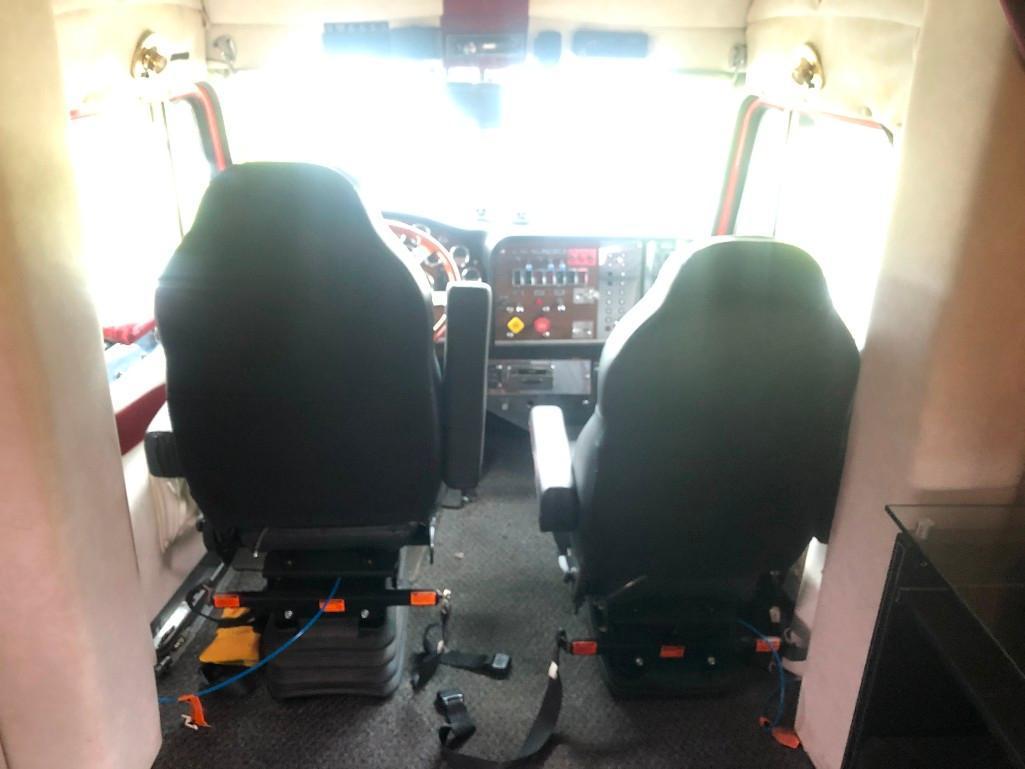 2001 KINGSLEY COACH W/PETERBILT TRACTOR
