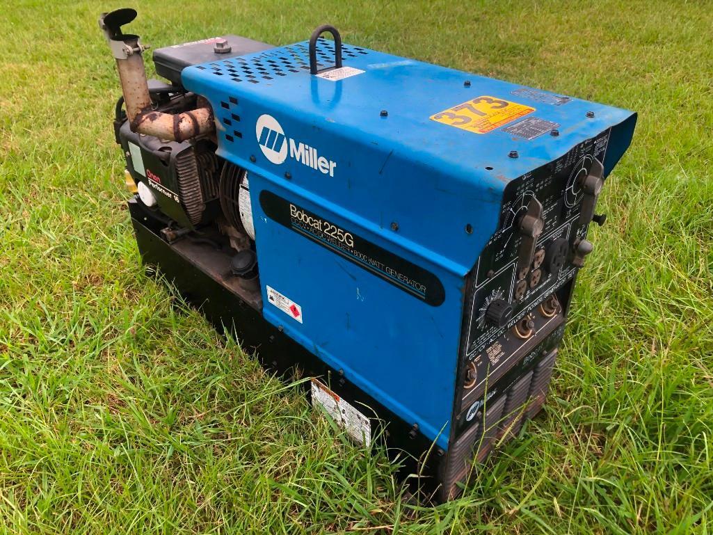 BOBCAT 225G WELDER/GENERATOR