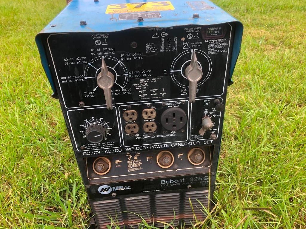 BOBCAT 225G WELDER/GENERATOR