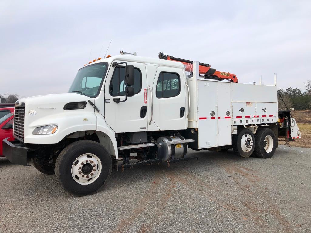 2011 FREIGHTLINER CRANE TRUCK