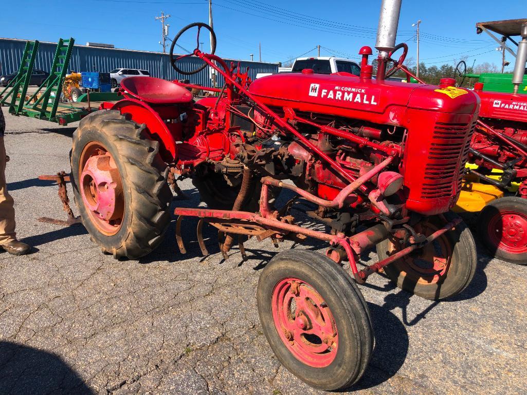 FARMALL SUPER A TRACTOR W/CULTIVATOR & PLOWS