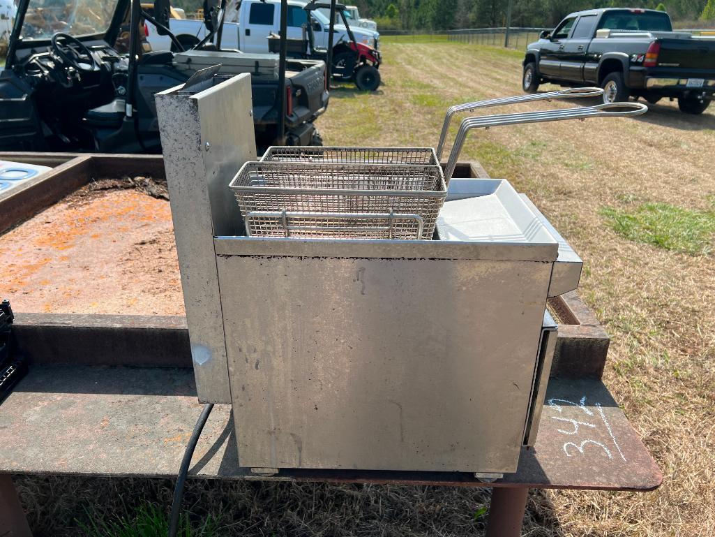 PROPANE GAS DEEP FRYER (2 BASKETS)