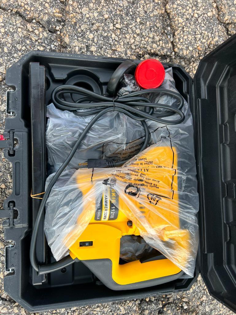 UNUSED HUSKIE 11218 SDS HAMMER DRILL