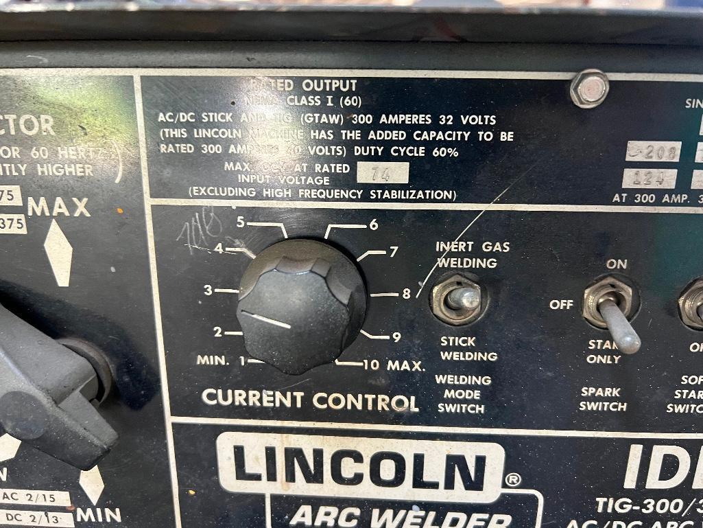 LINCOLN IDEALARC TIG 300/300 VARIABLE VOLTAGE WELD
