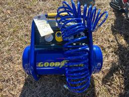 GOODYEAR 2 GAL AIR COMPRESSOR