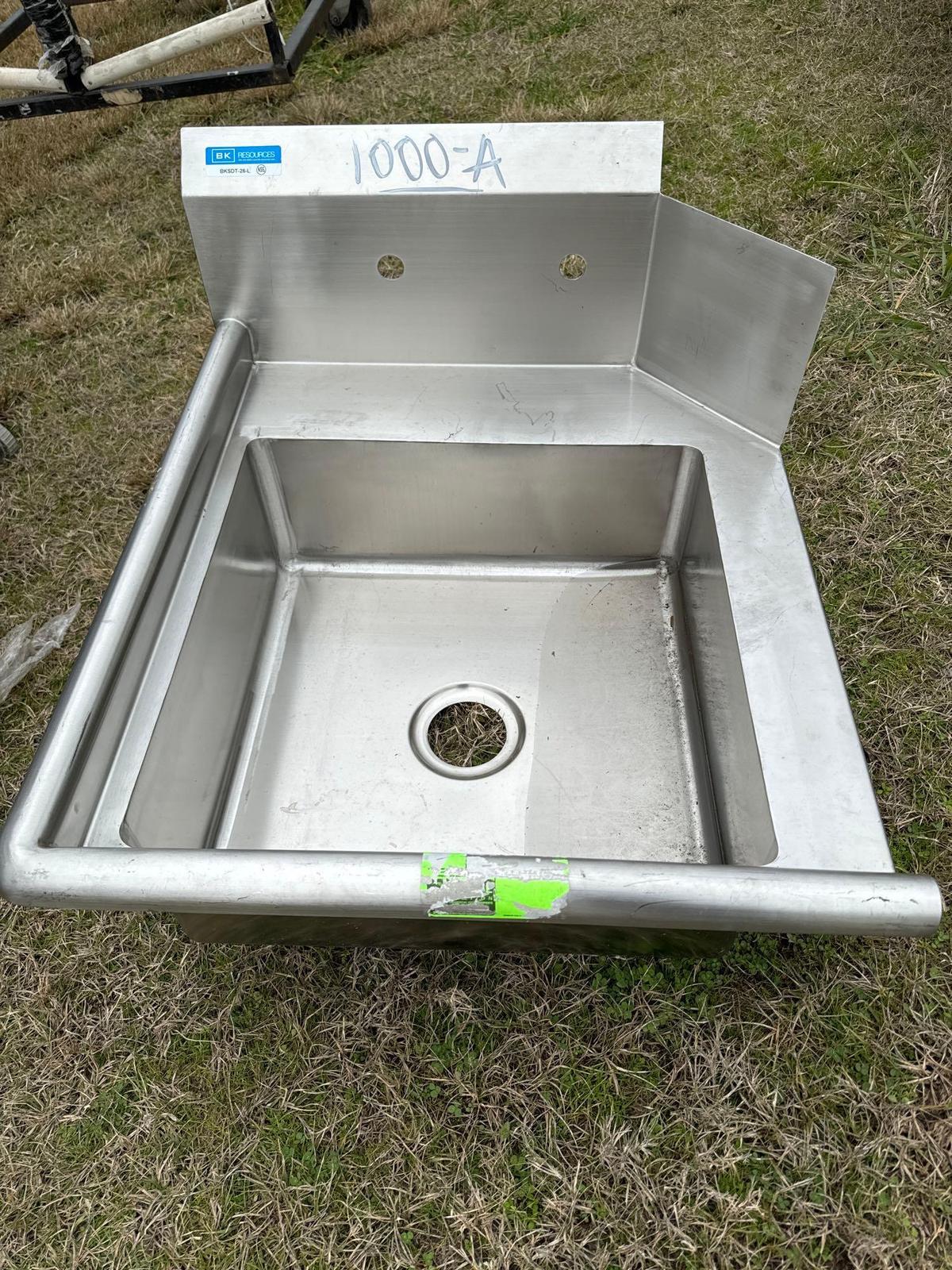 INDUSTRIAL SINGLE STAINLESS STEEL SINK