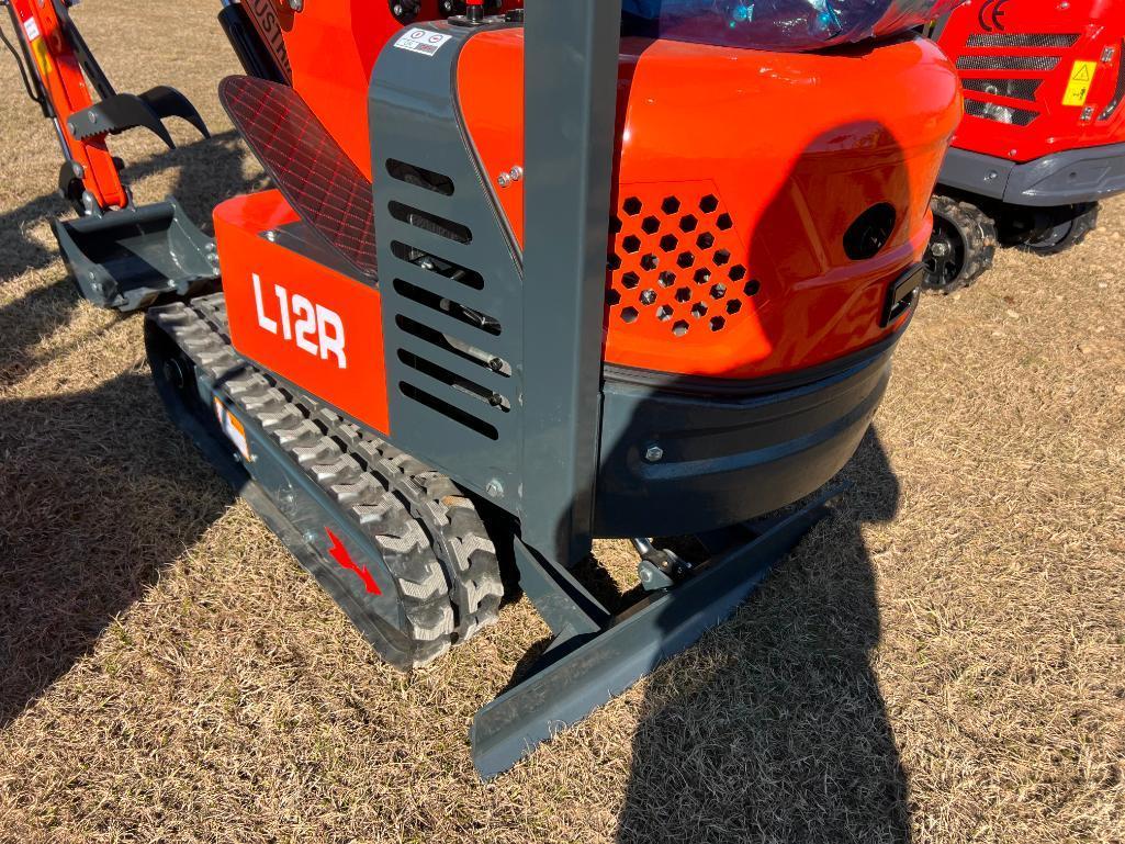 UNUSED AGT L12R MINI EXCAVATOR (GAS MOTOR, MANUAL