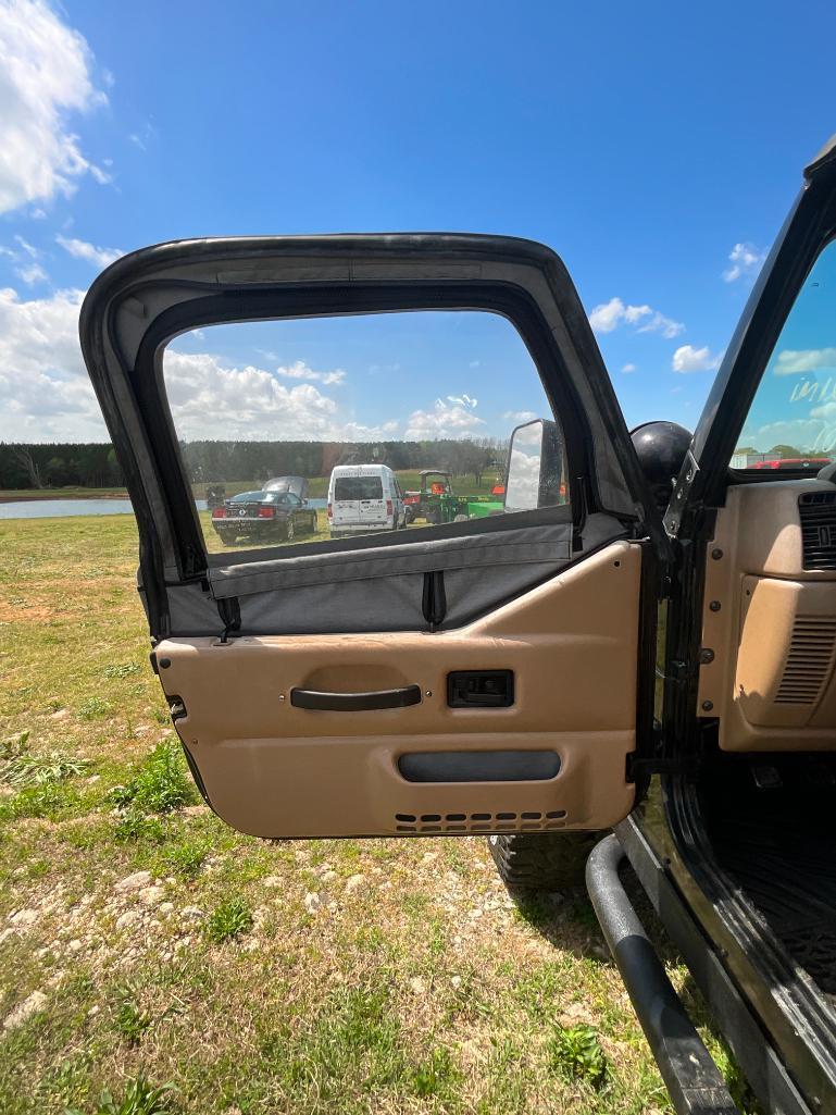 2000 JEEP WRANGLER (5SPD, 4WD, CB RADIO, SOFT