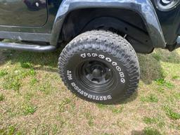 2000 JEEP WRANGLER (5SPD, 4WD, CB RADIO, SOFT