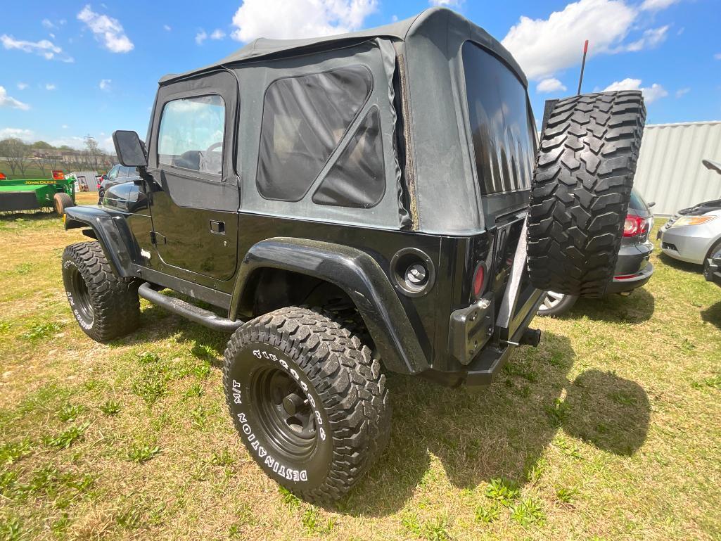 2000 JEEP WRANGLER (5SPD, 4WD, CB RADIO, SOFT