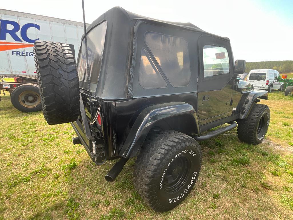 2000 JEEP WRANGLER (5SPD, 4WD, CB RADIO, SOFT