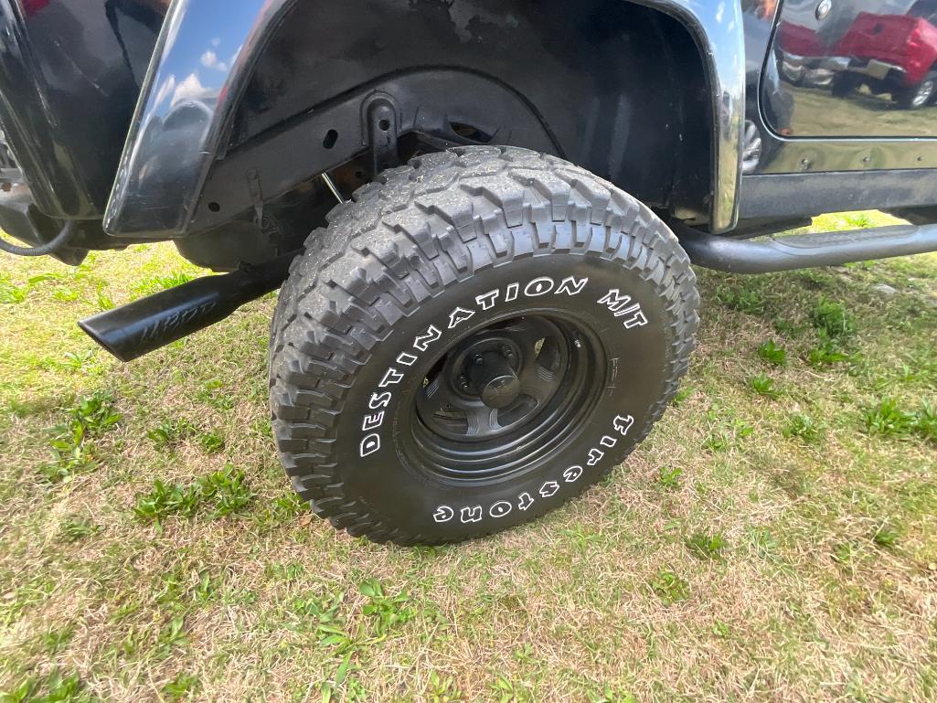 2000 JEEP WRANGLER (5SPD, 4WD, CB RADIO, SOFT