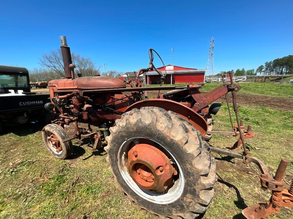 FARMALL SUPER A TRACTOR