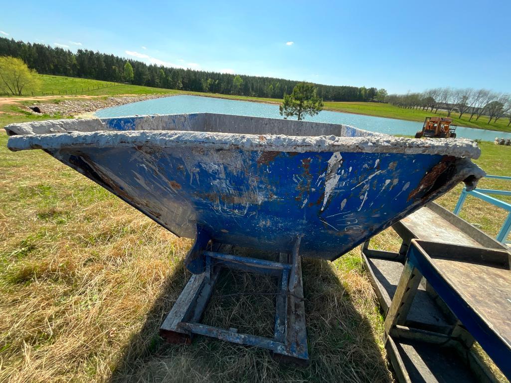 SELF DUMPING HOPPER