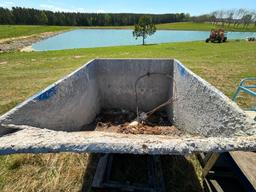 SELF DUMPING HOPPER