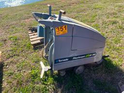 TORNADO FLOOR KEEPER E220BD