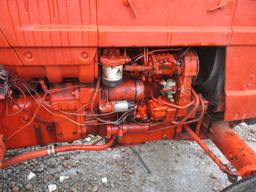 Allis-Chalmers 6040 Farm Tractor
