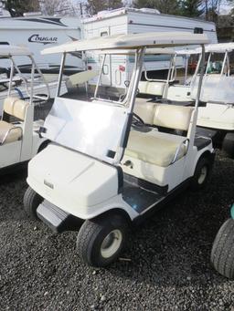 YAMAHA GAS POWERED GOLF CART W/CANOPY & GOLF BAG RACK