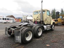 1988 FREIGHTLINER FLC112 TANDEM AXLE DAY CAB TRACTOR