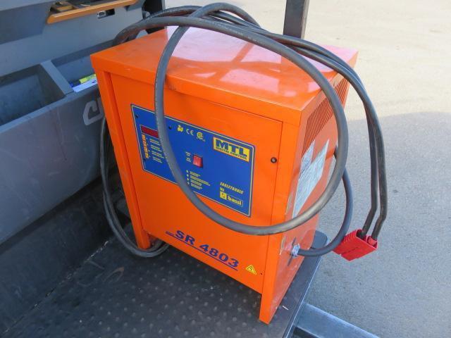 CROWN SP 3520-30 NARROW AISLE STAND FORKLIFT / STOCK PICKER