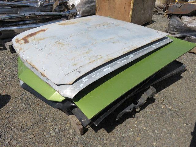 PALLET W/ASSORTED CAR HOODS