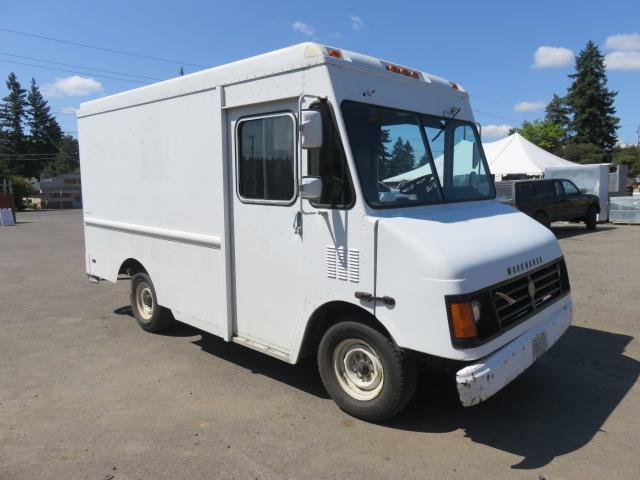 2002 WORKHORSE P42 STEP VAN